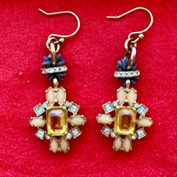 Gold tone dangling earrings with yellow, peach, clear crystals and grey accents - Picture 3 of 3